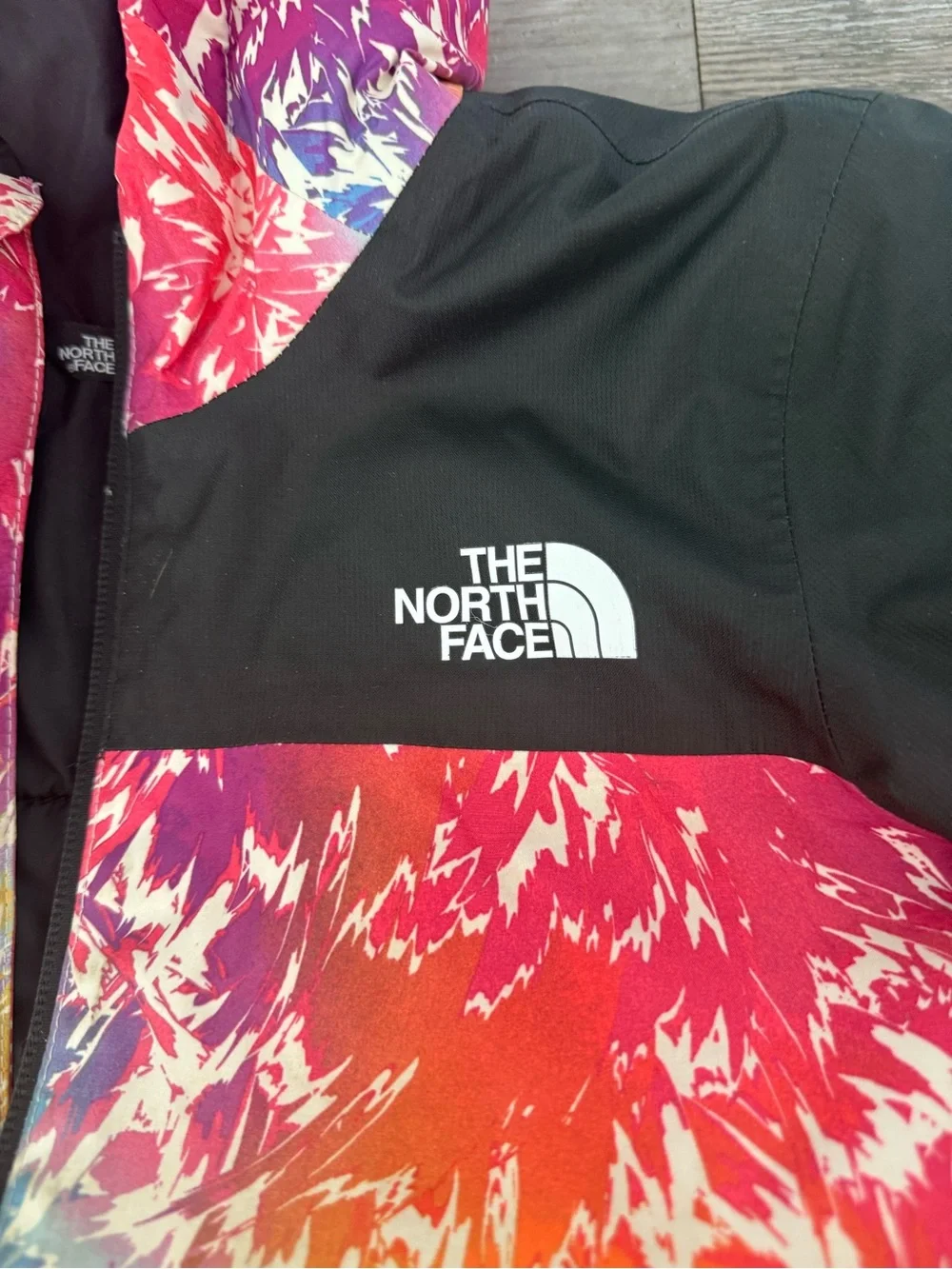 The North Face Kids' Multicolor Hooded Insulated Jacket - Black & Pink